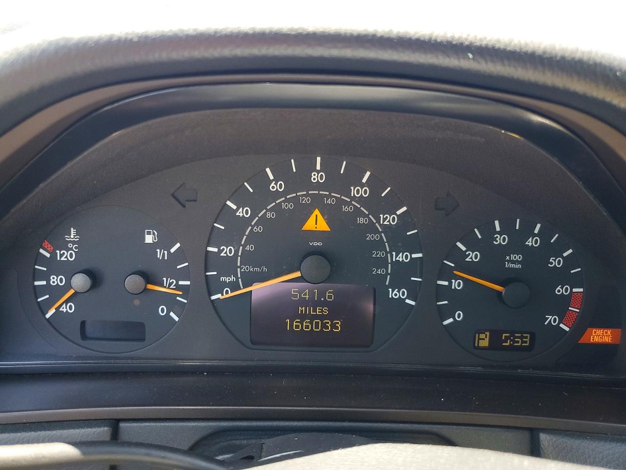 Mercedes-Benz E-Class 320
