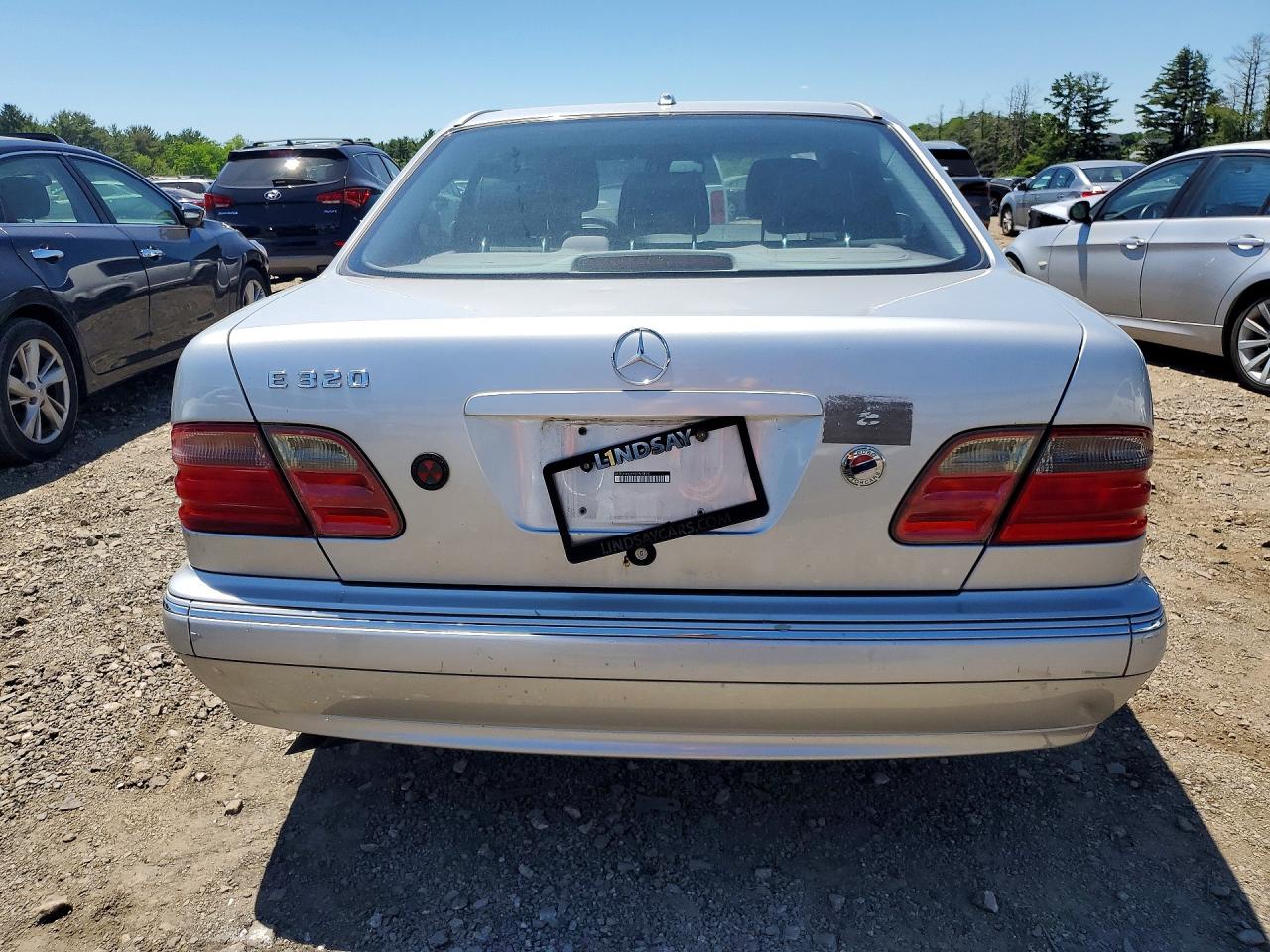 Mercedes-Benz E-Class 320