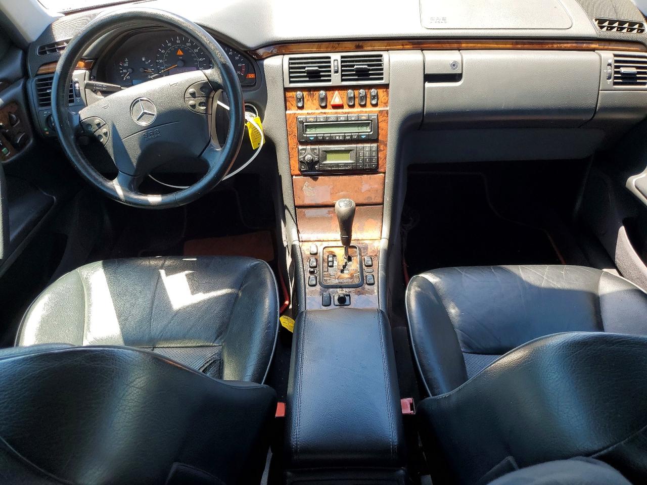 Mercedes-Benz E-Class 320