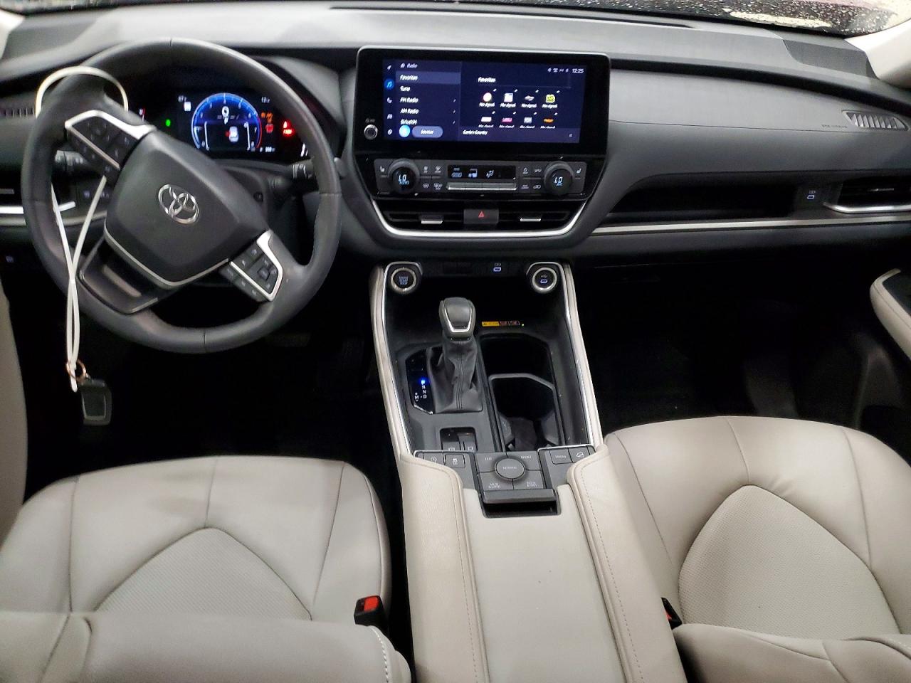 Toyota Grand High Xle