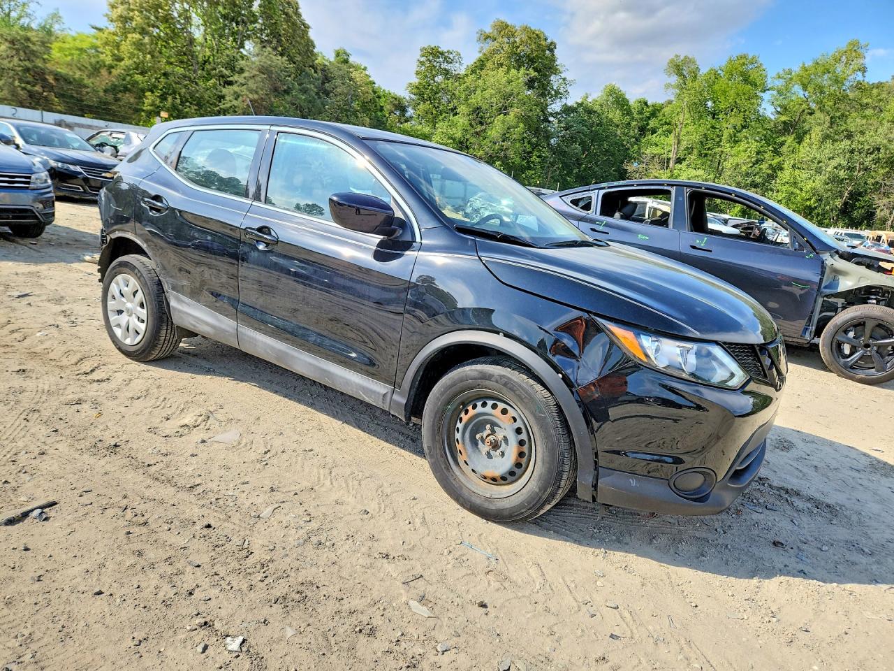 Nissan Rogue S