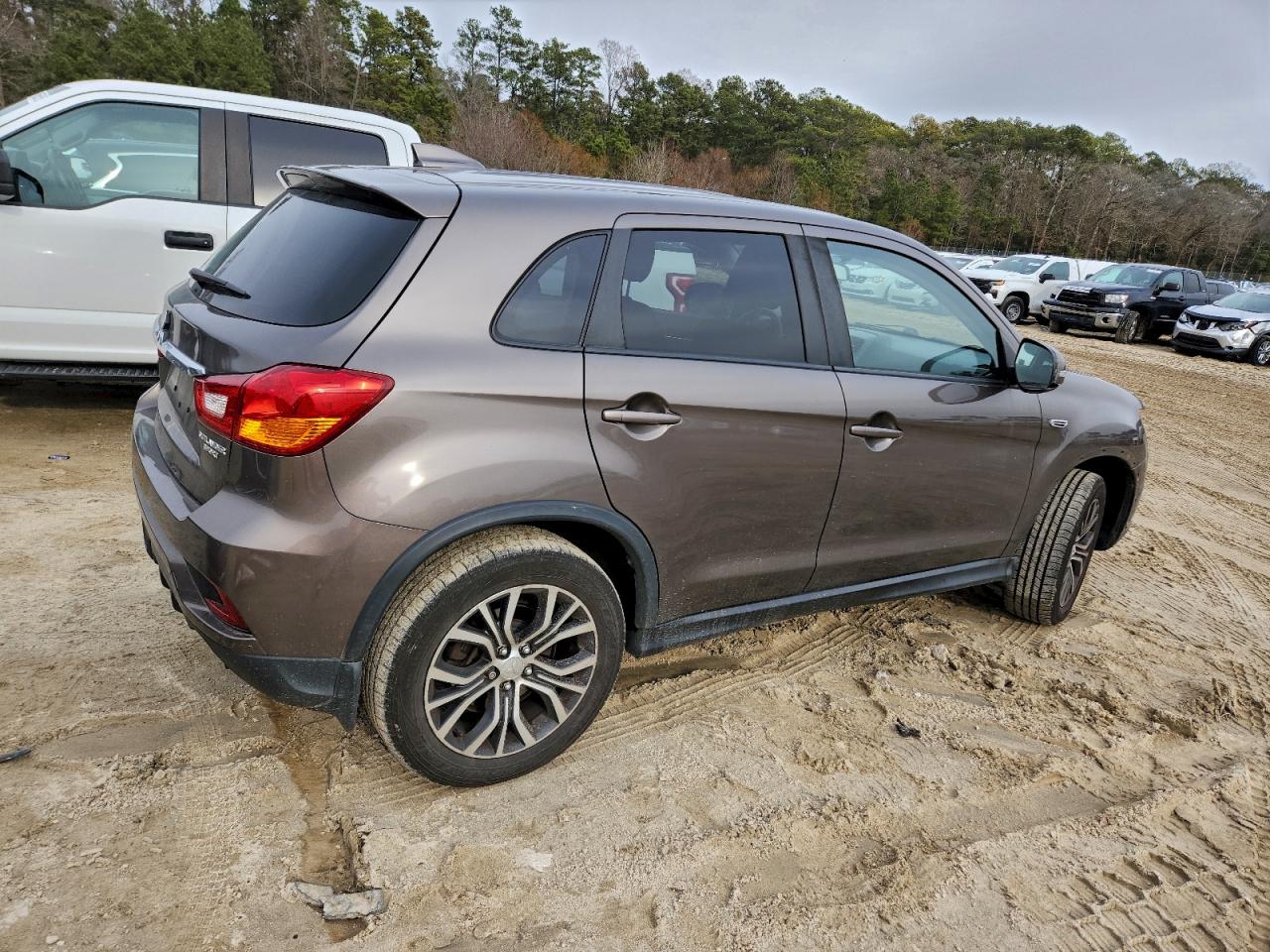 Mitsubishi Outlander Es
