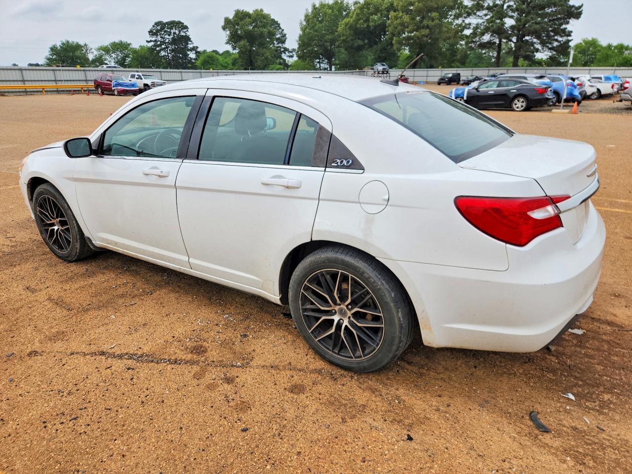 Chrysler 200