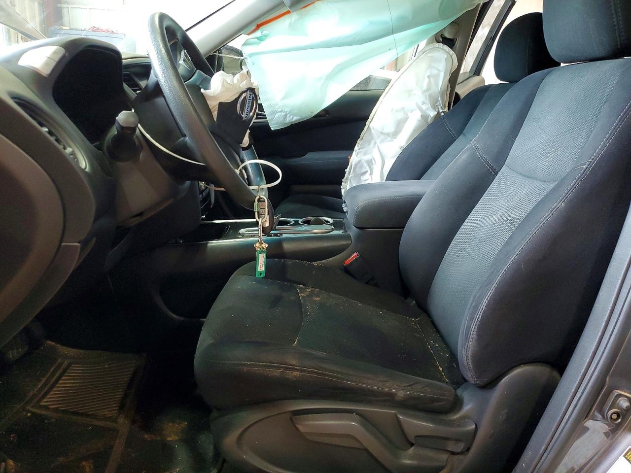 Nissan Pathfinder S