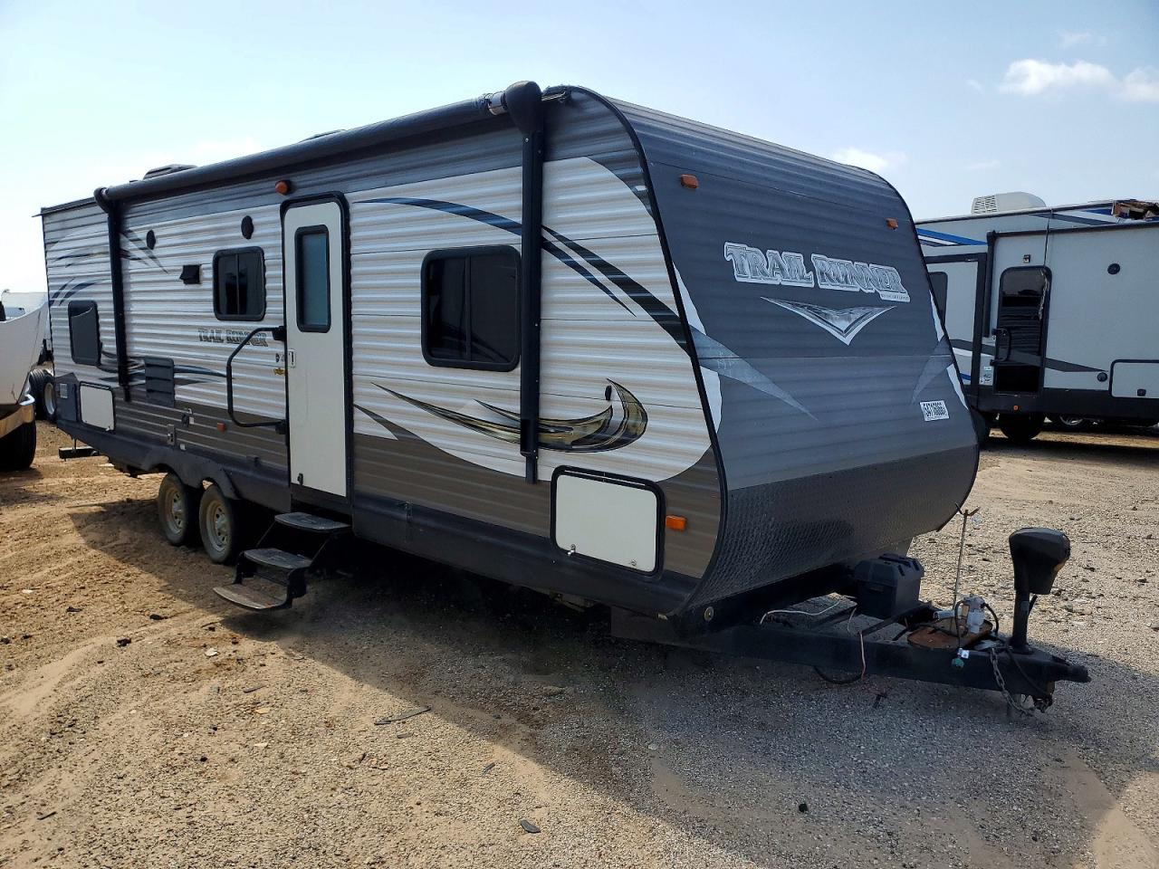 Salvage Trail-Lite Trailer Image