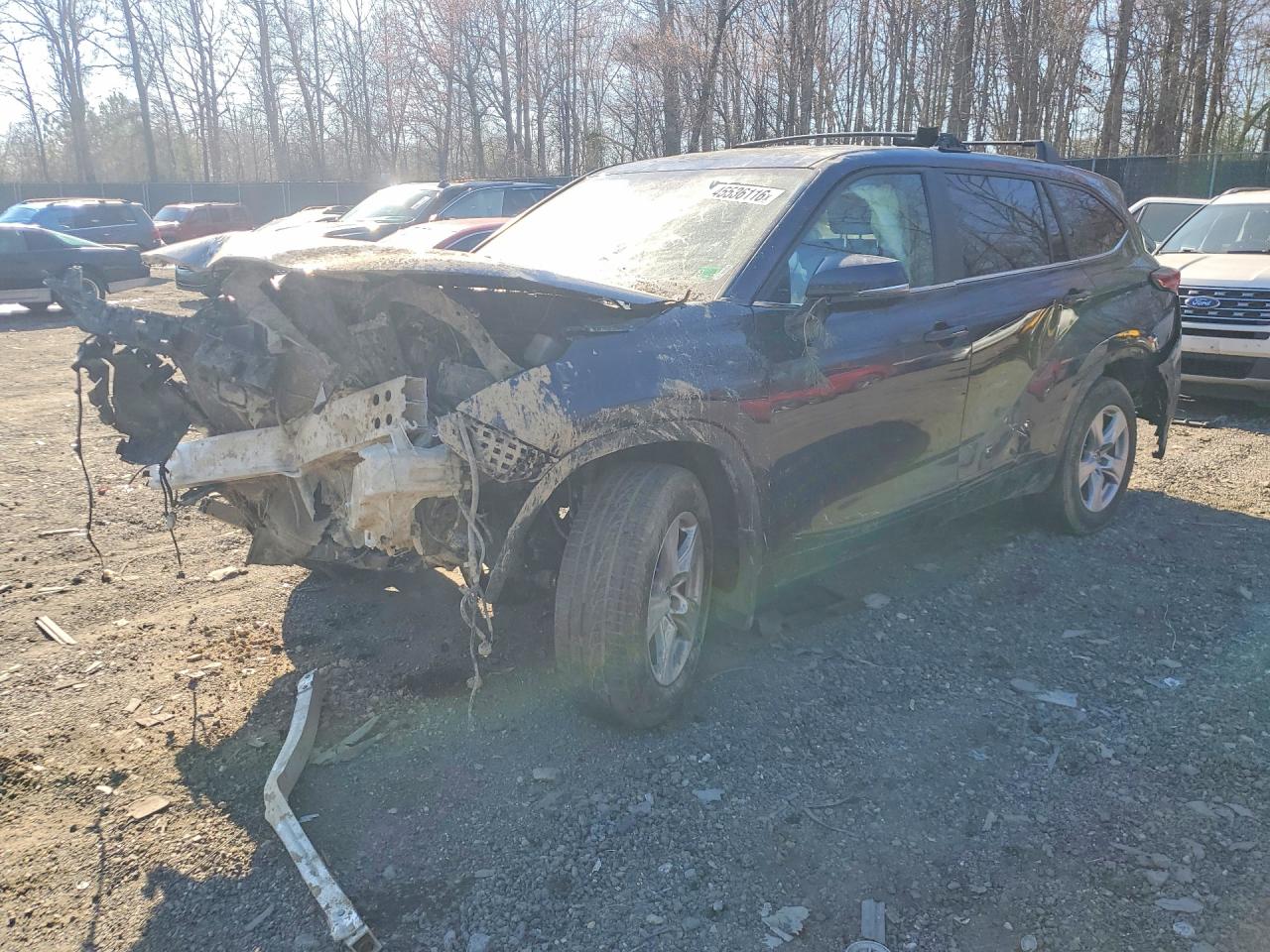 Salvage Toyota Highlander Image