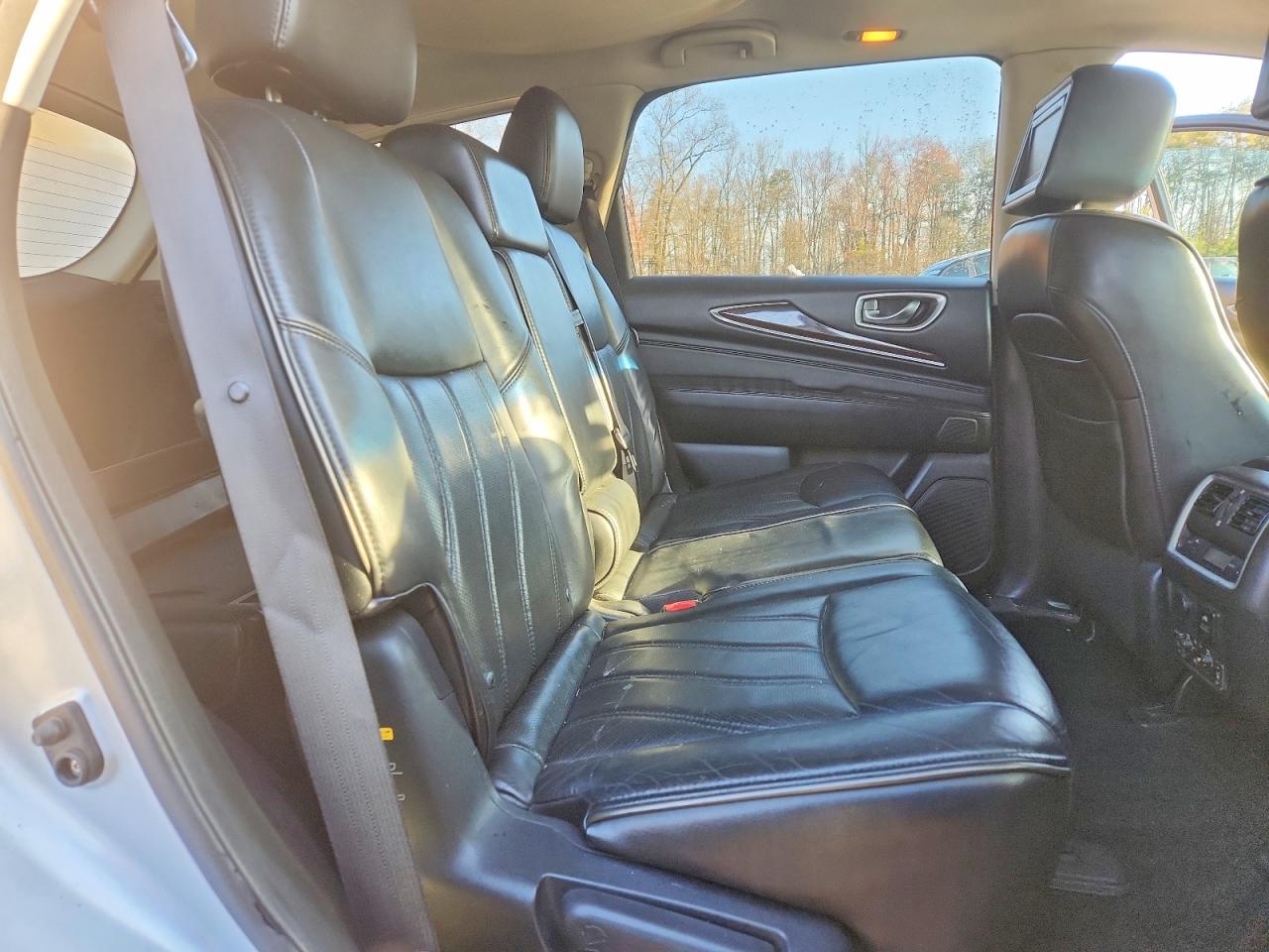 INFINITI JX35 Base