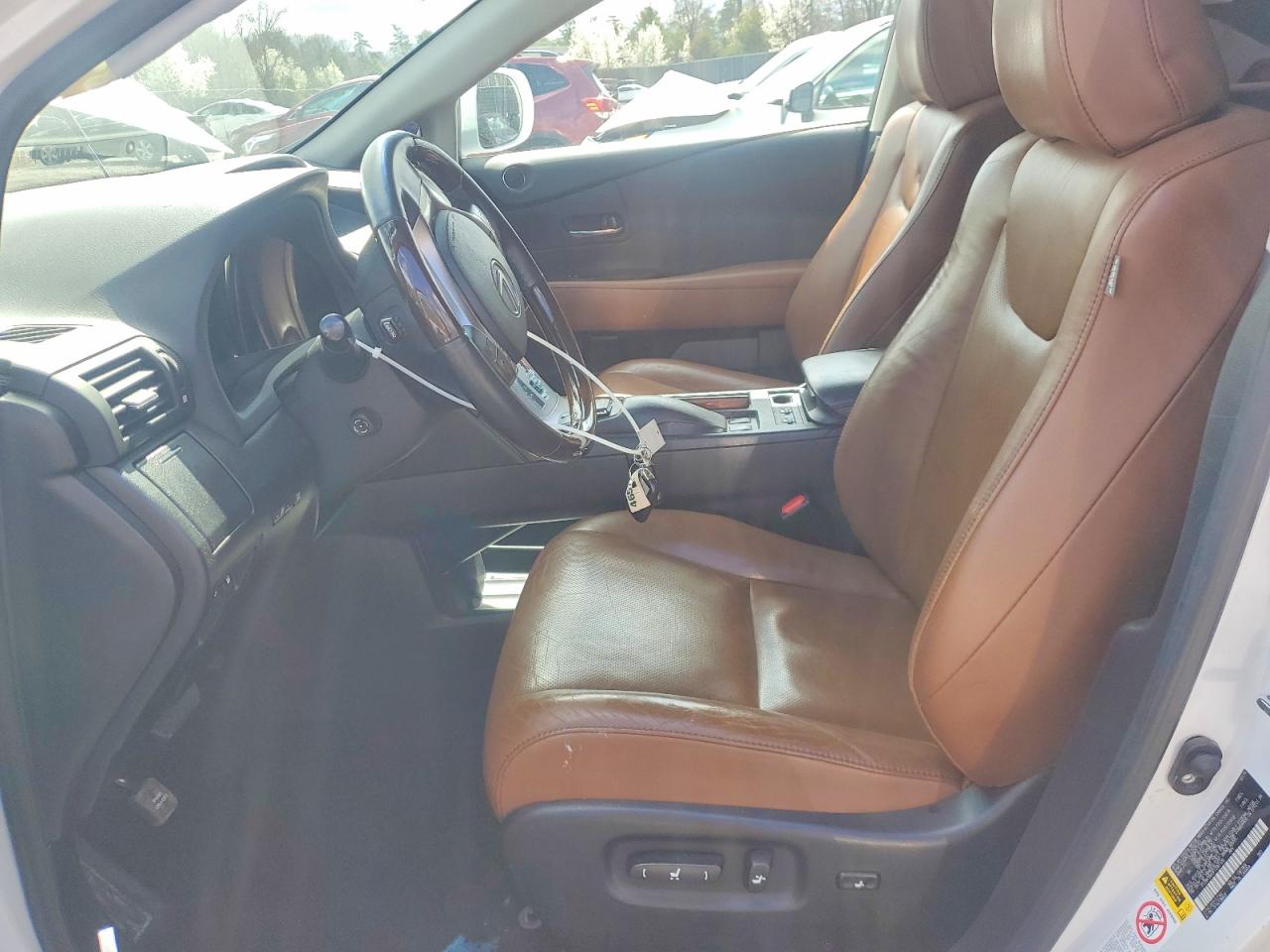 Lexus RX Base