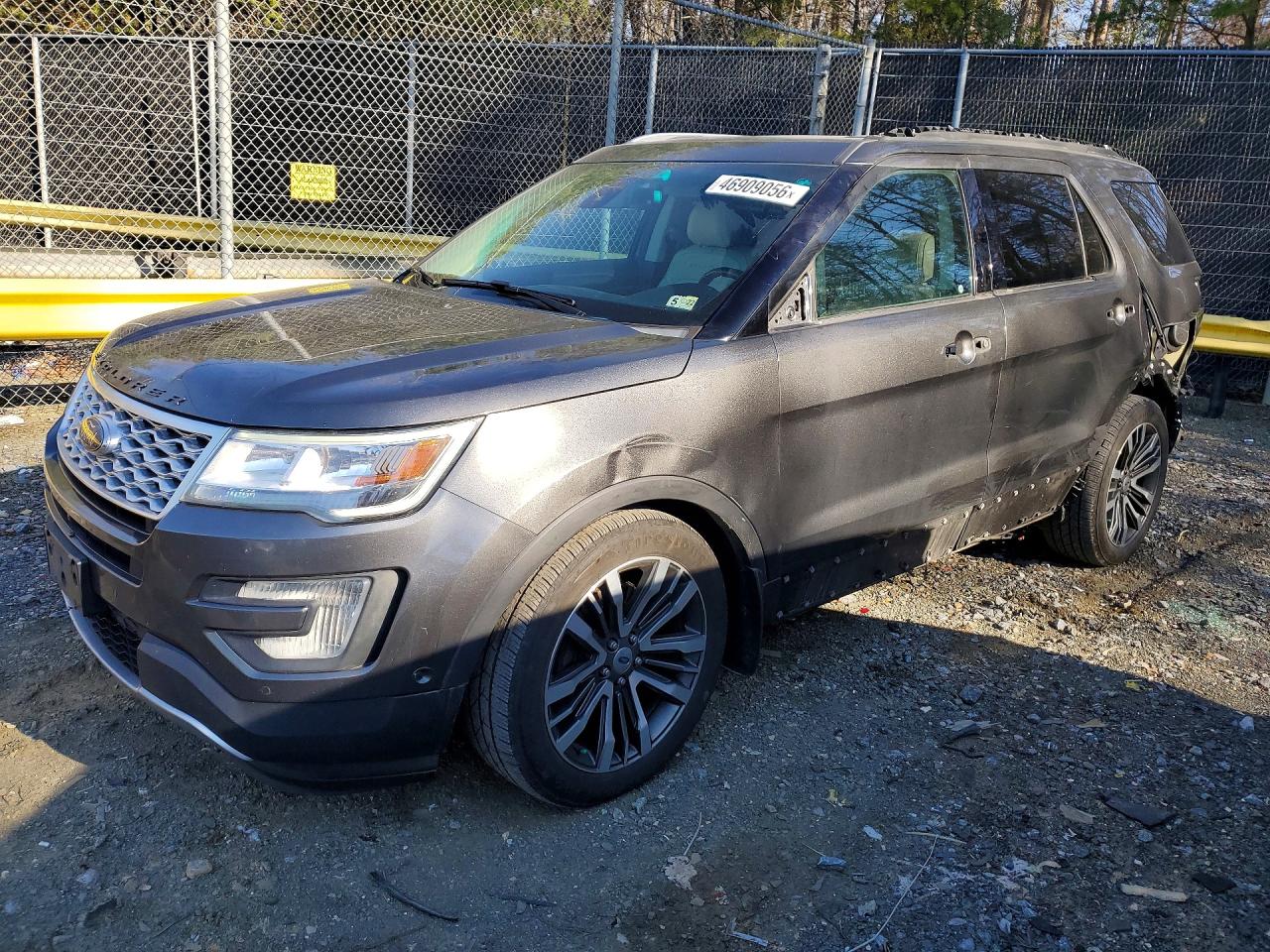 Salvage Ford Explorer Image