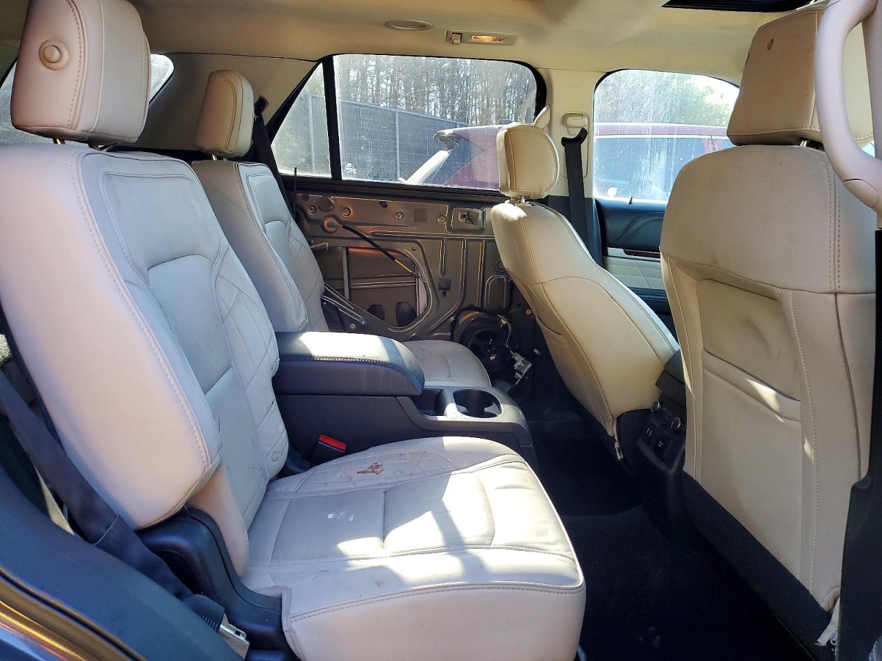 Ford Explorer Platinum