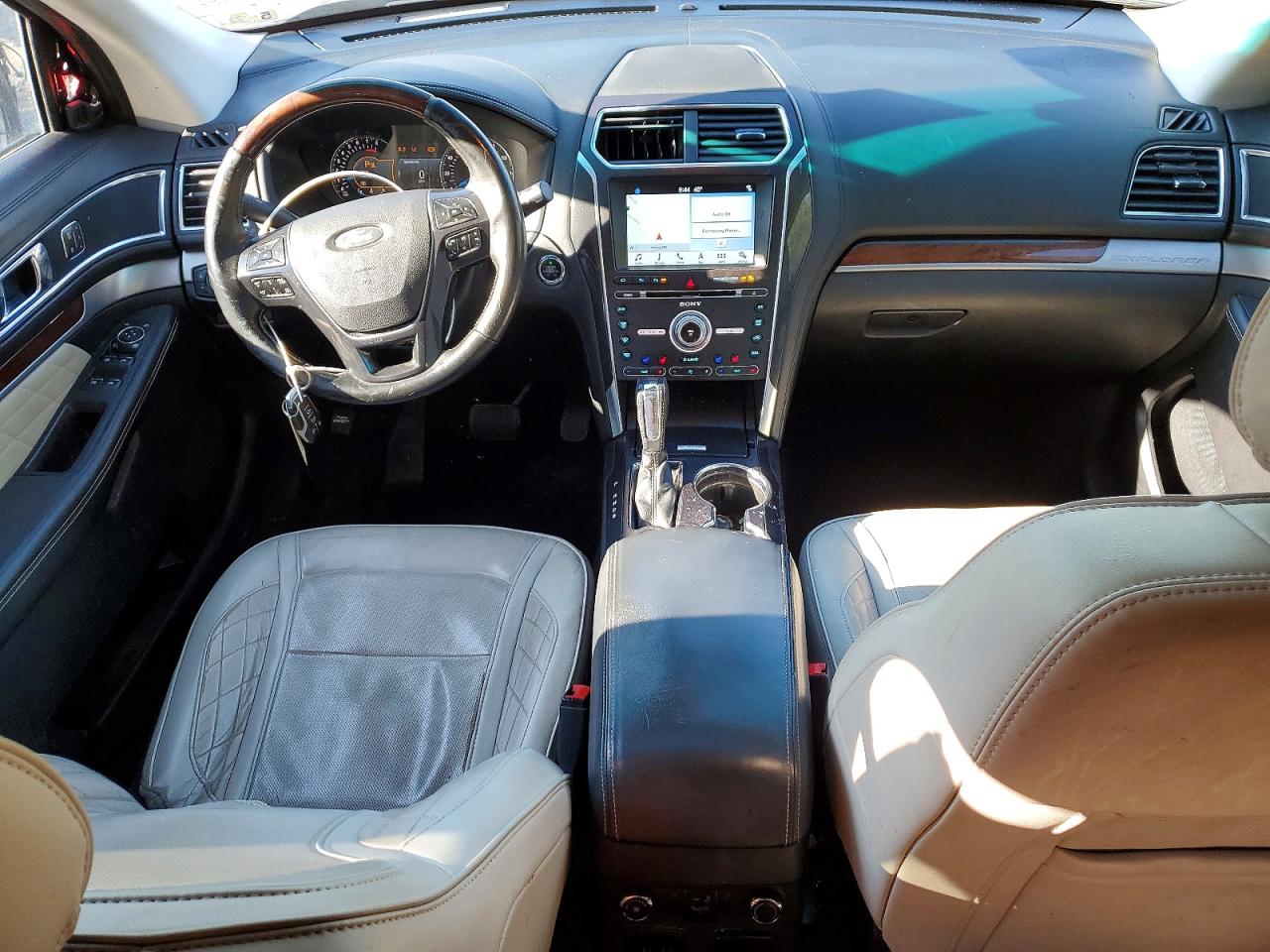 Ford Explorer Platinum
