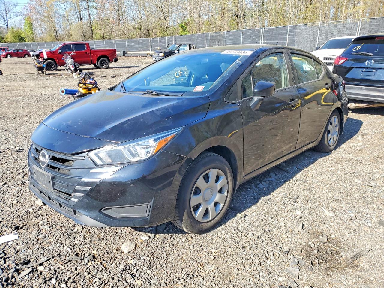 Salvage Nissan Versa Image