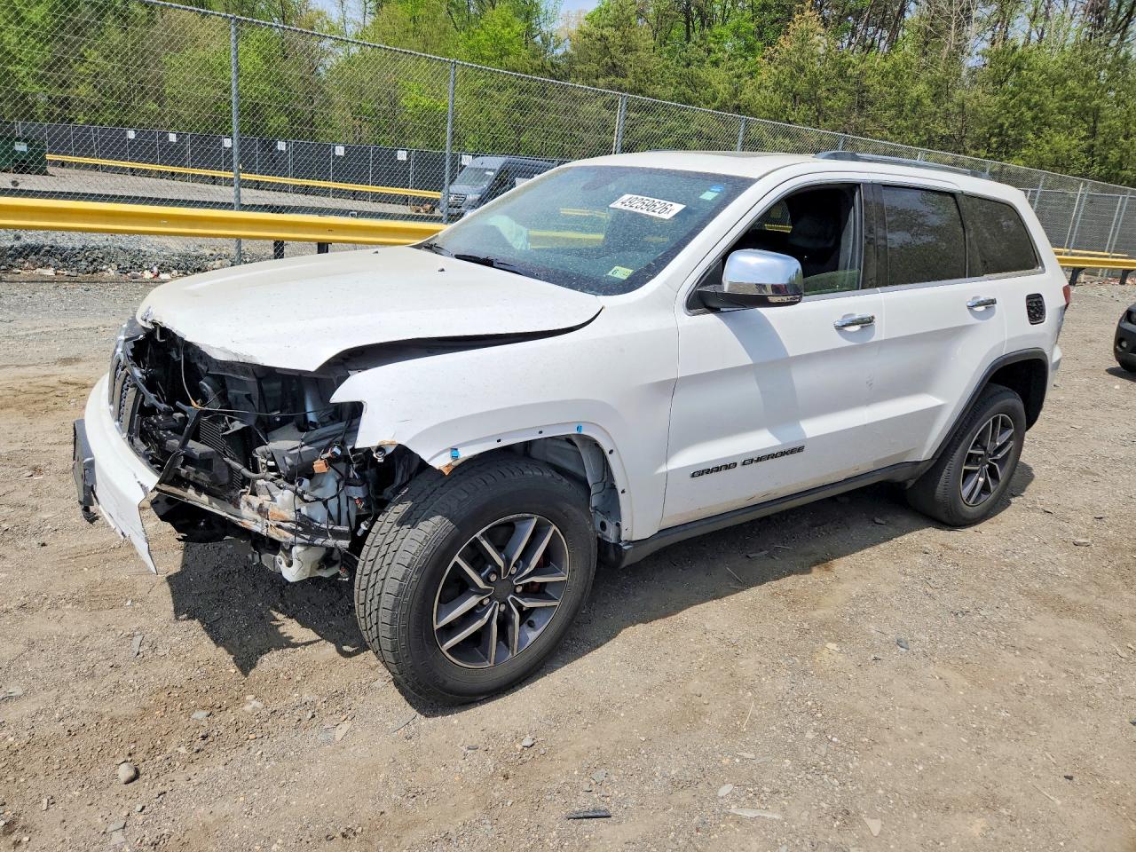 Salvage Jeep Cherokee Image