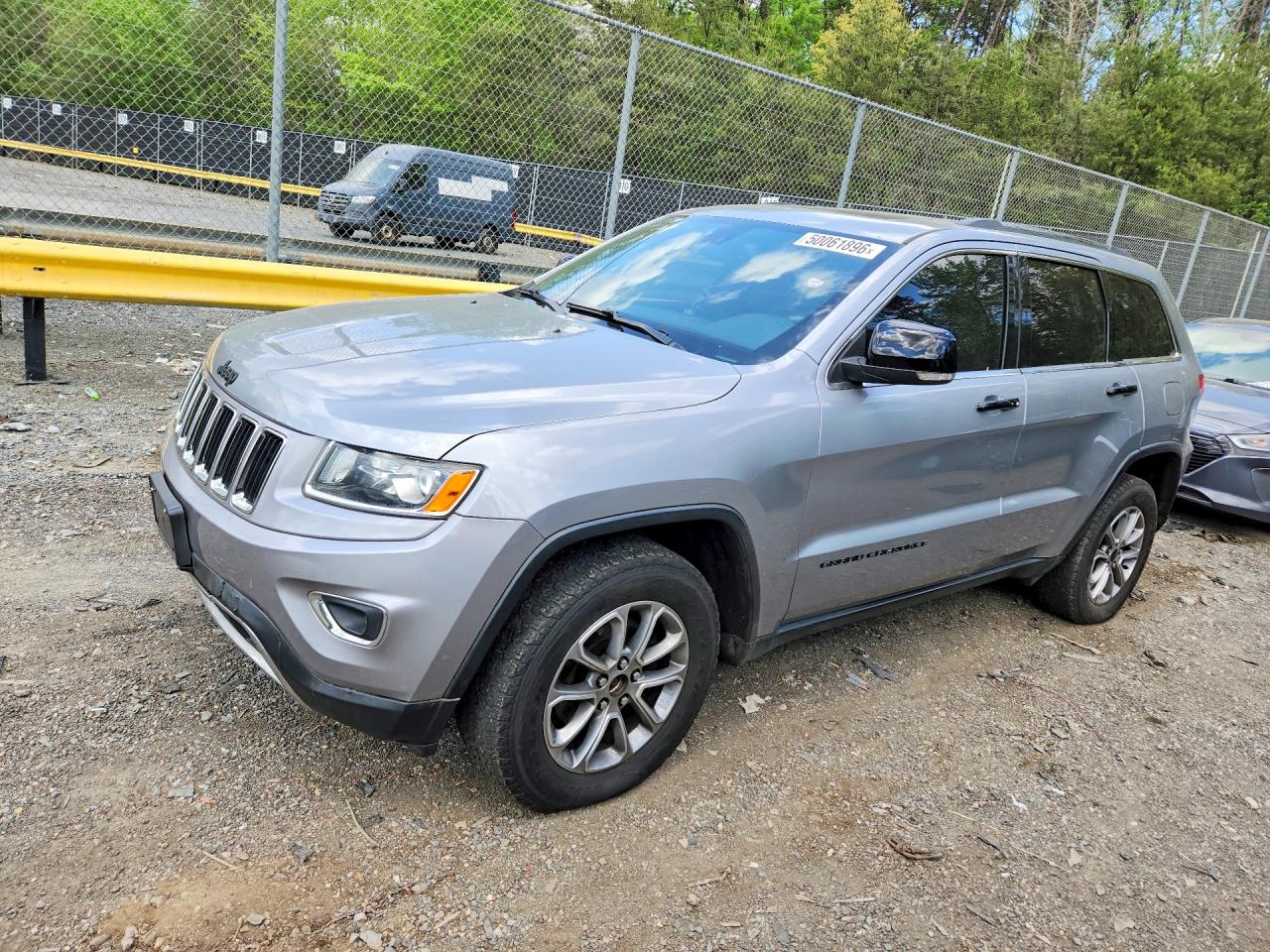 Salvage Jeep Cherokee Image