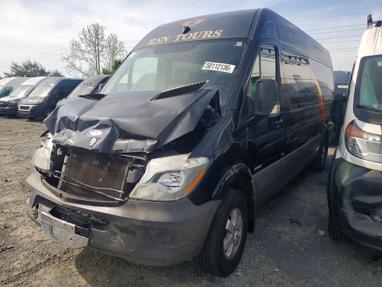 Salvage Mercedes-Benz Sprinter Image