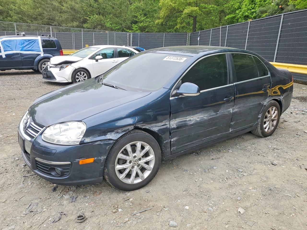 Salvage Volkswagen Jetta Image