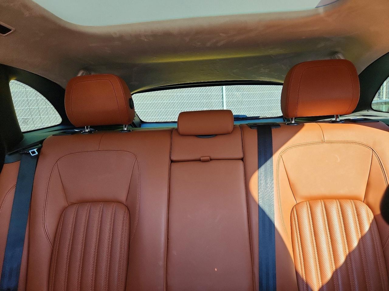 Jaguar F-PACE Portfolio