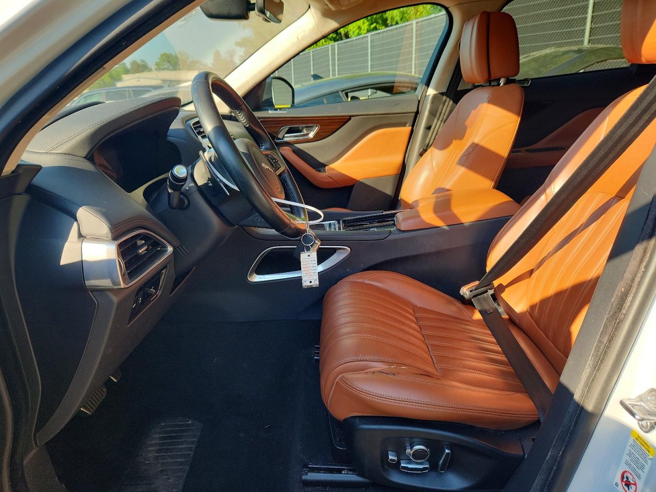 Jaguar F-PACE Portfolio