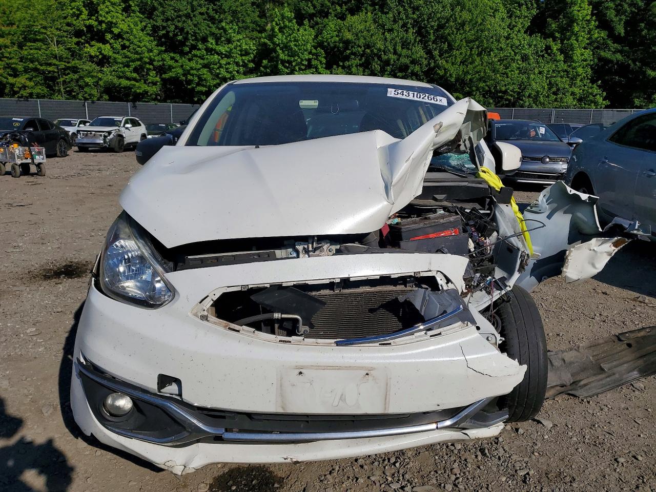 Mitsubishi Mirage Se
