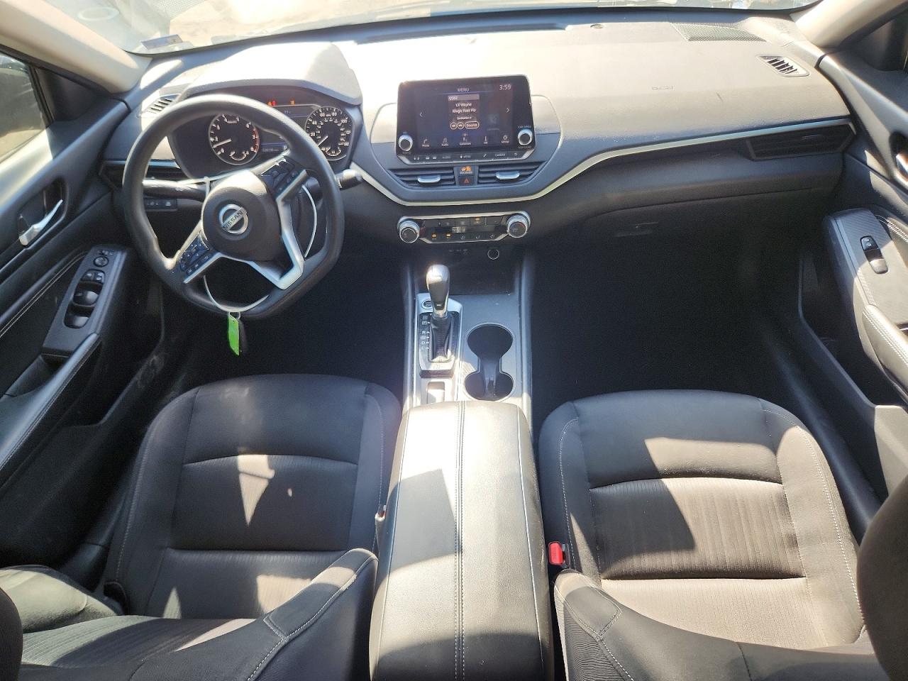 Nissan Altima S