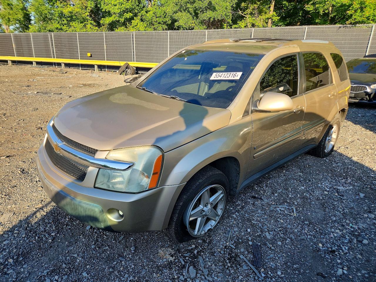 Salvage Chevrolet Equinox Image