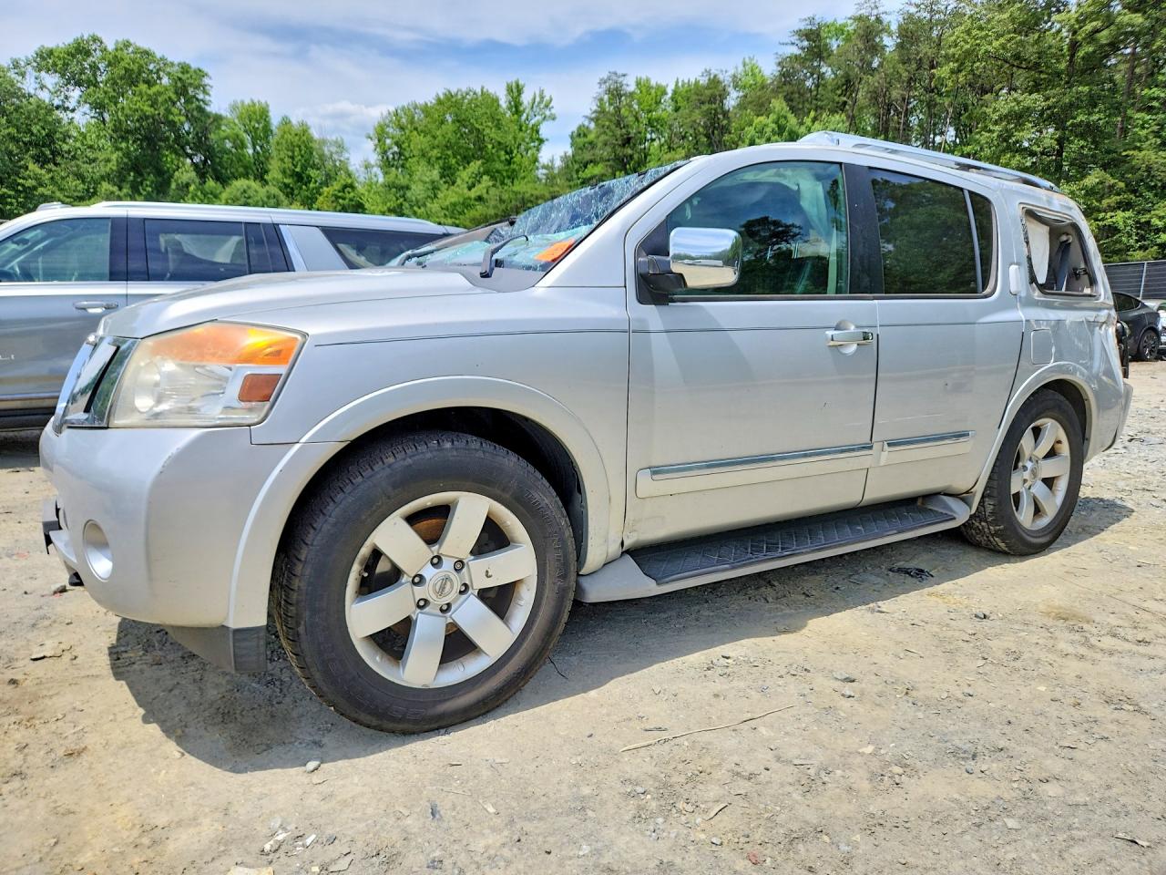 Salvage Nissan Armada Image