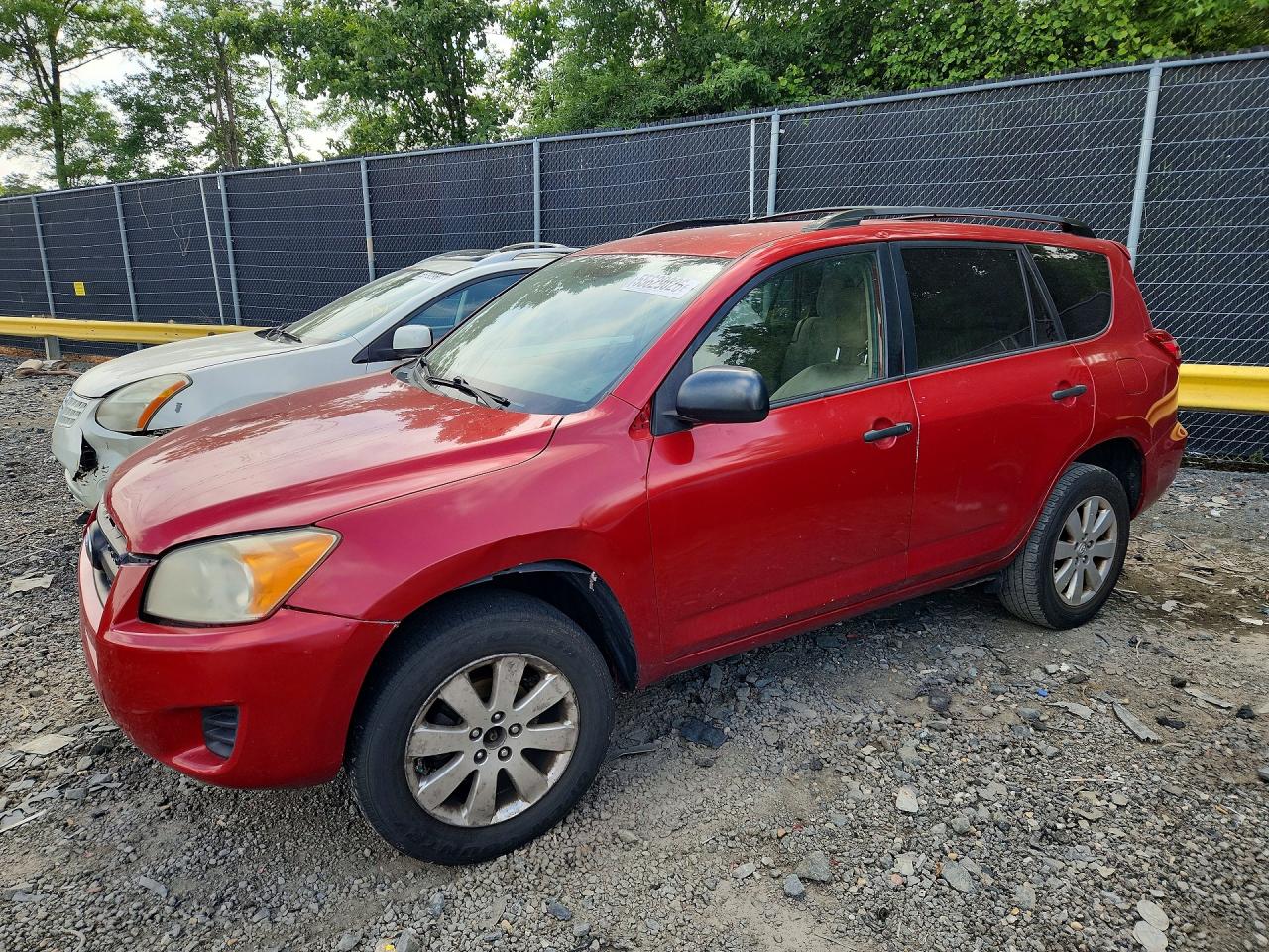 Salvage Toyota RAV4 Image
