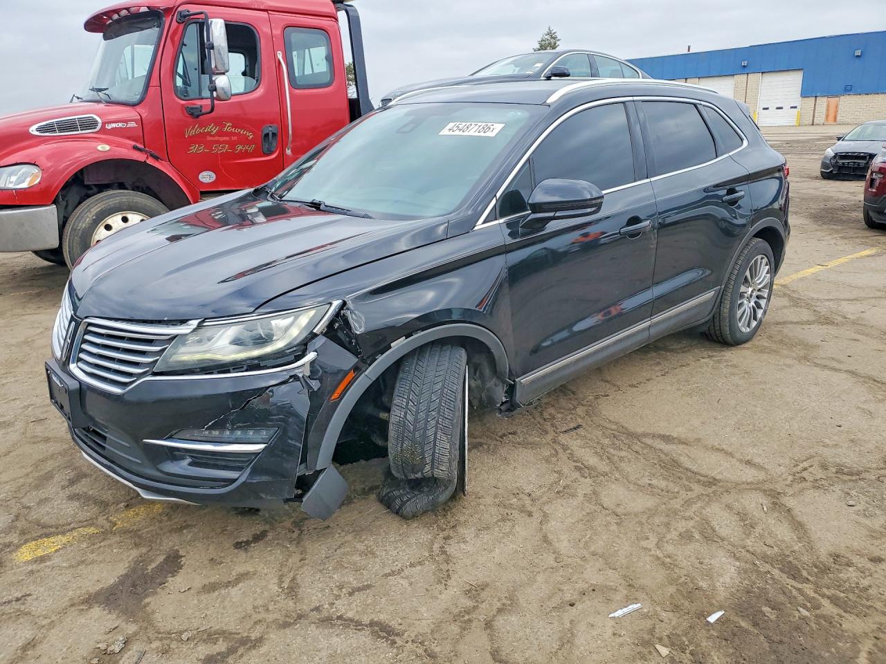 Salvage Lincoln MKC Image
