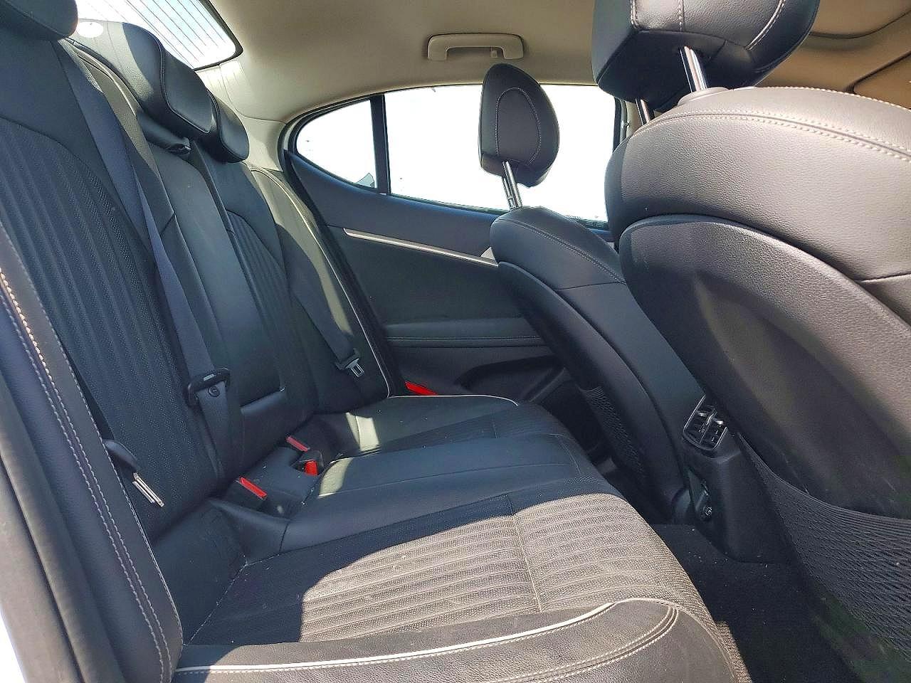 Genesis G70 3.3t Advanced