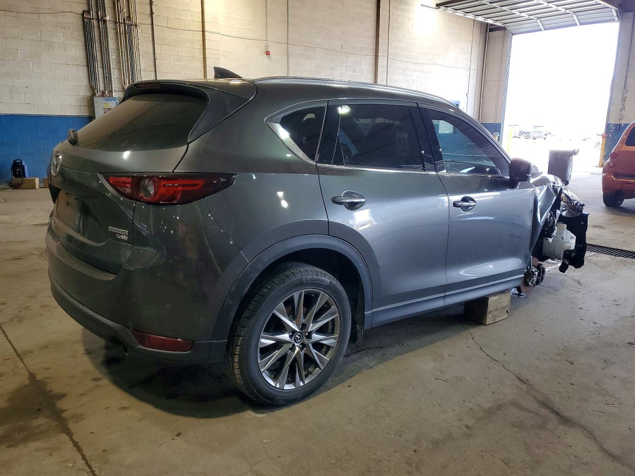 Mazda Cx Signature