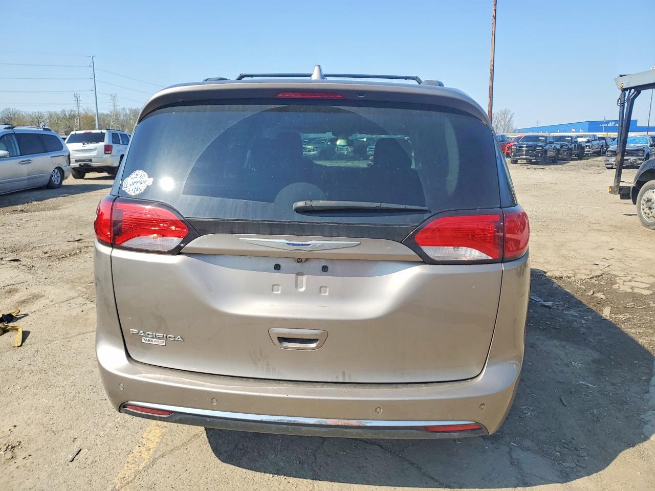 Chrysler Pacifica Touring L
