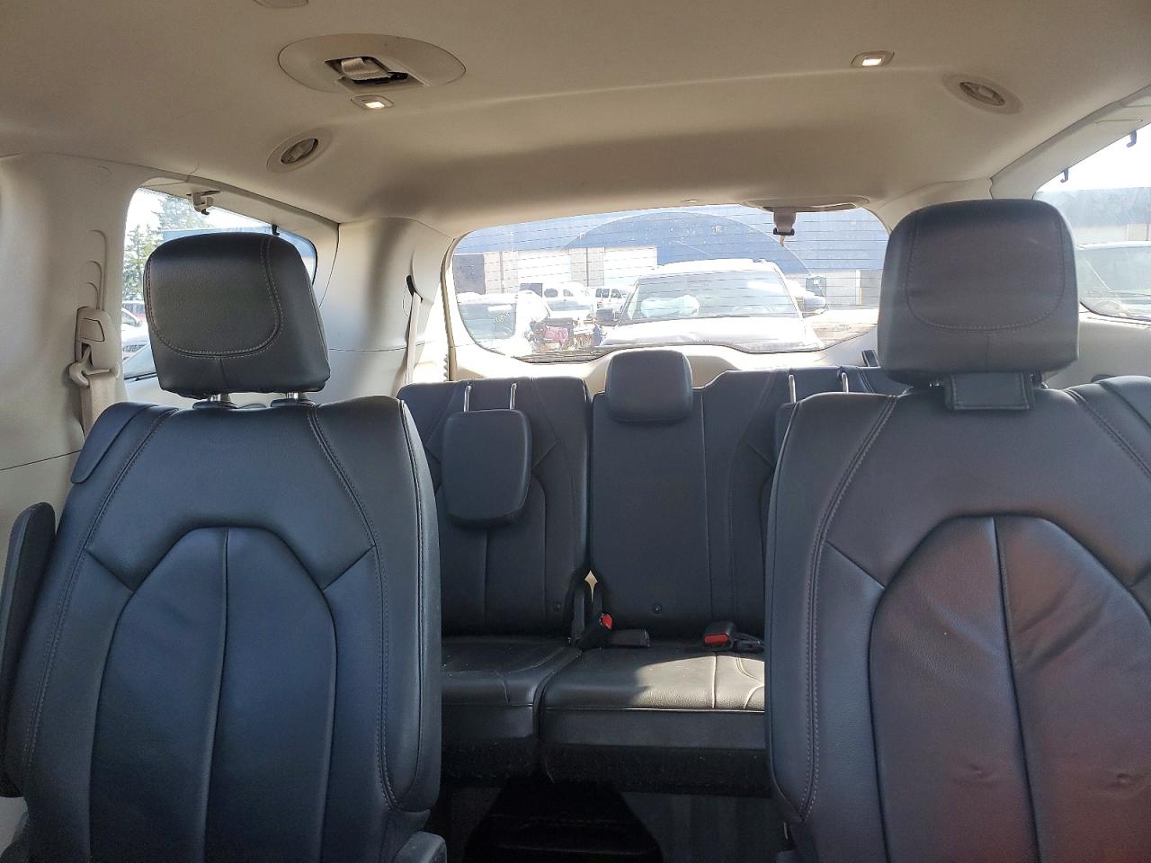 Chrysler Pacifica Touring L