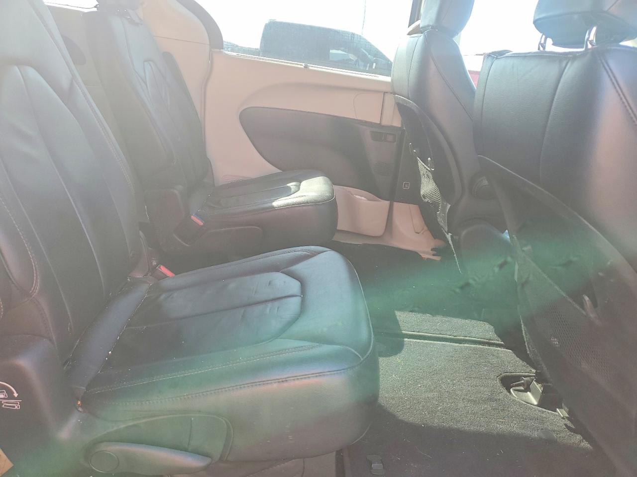 Chrysler Pacifica Touring L