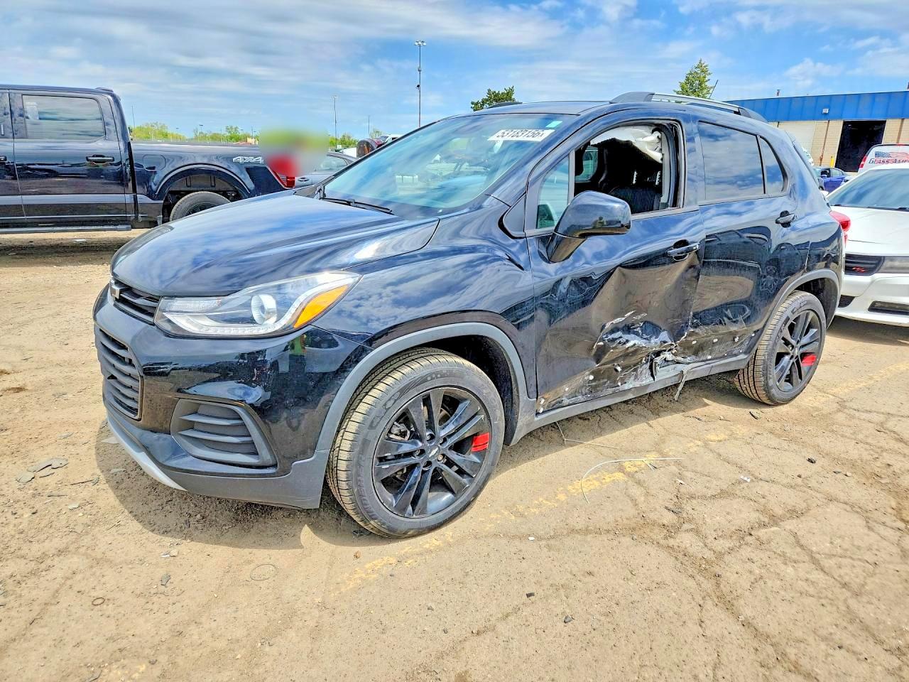 Salvage Chevrolet Trax Image