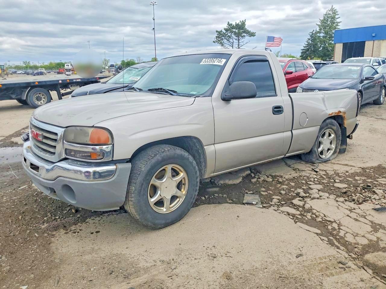 Salvage GMC Sierra Image