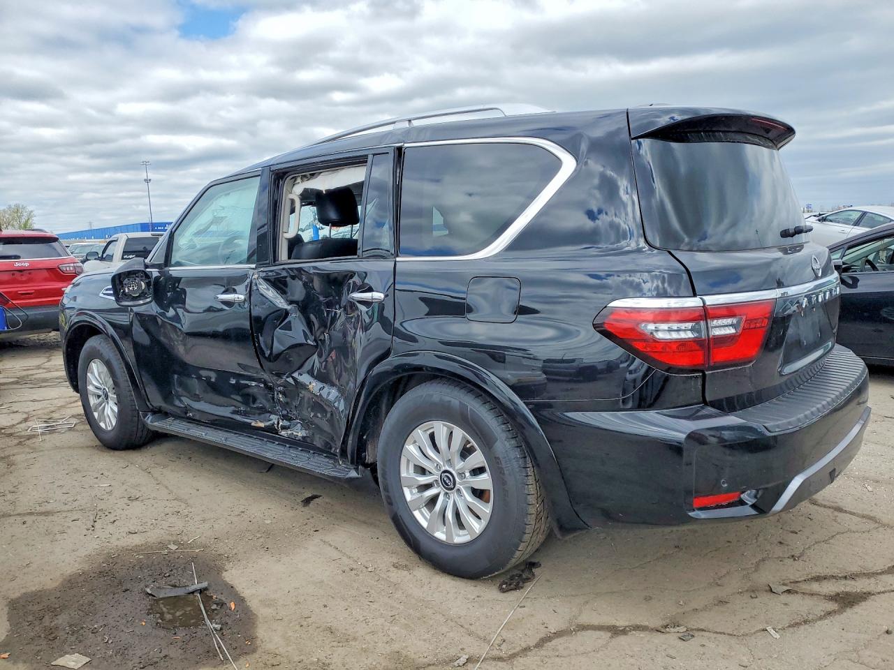 Nissan Armada Sv