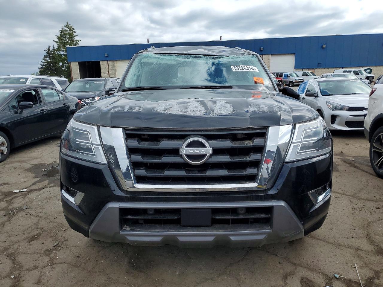 Nissan Armada Sv