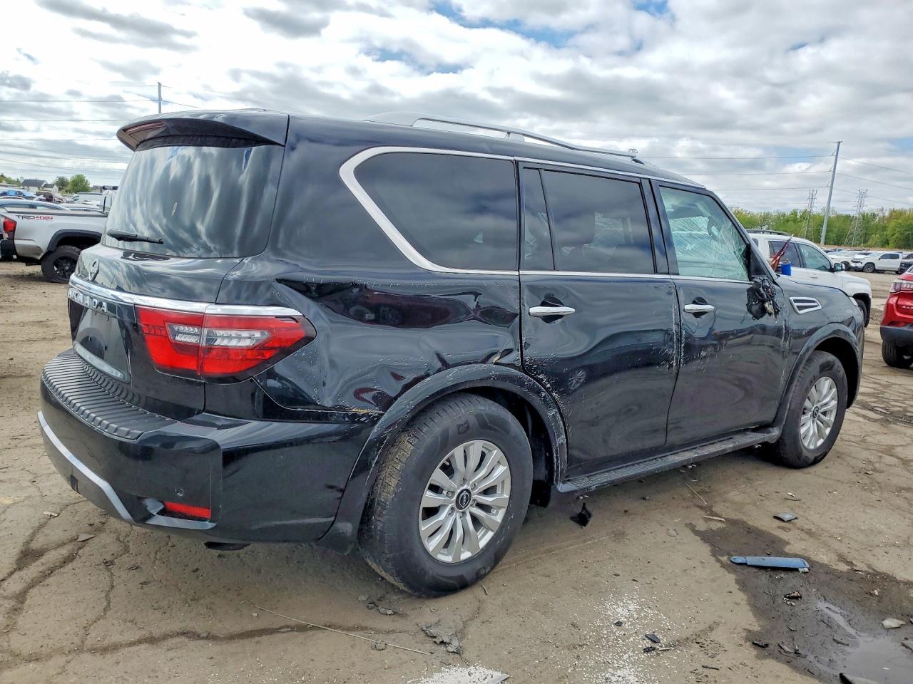 Nissan Armada Sv
