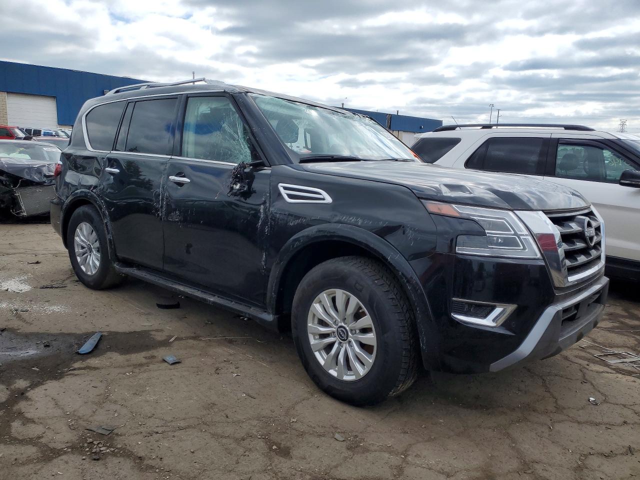 Nissan Armada Sv