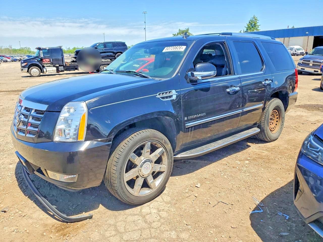 Salvage Cadillac Escalade Image