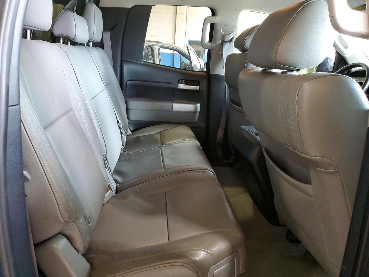 Toyota Tundra Double Cab Limited