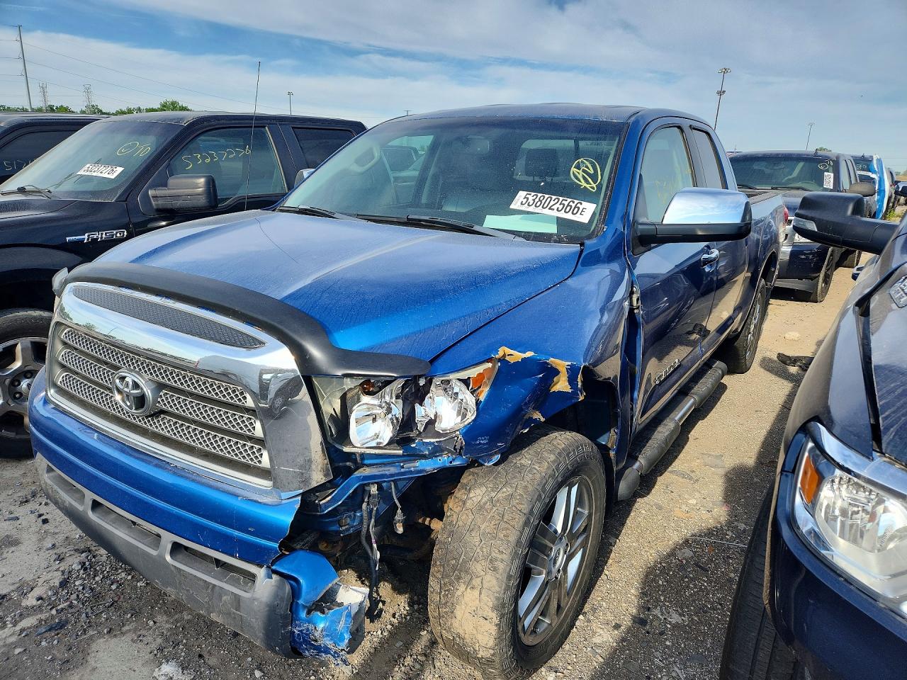 Salvage Toyota Tundra Image