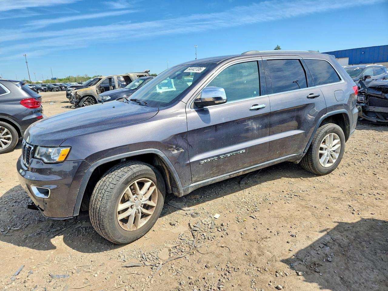 Salvage Jeep Cherokee Image