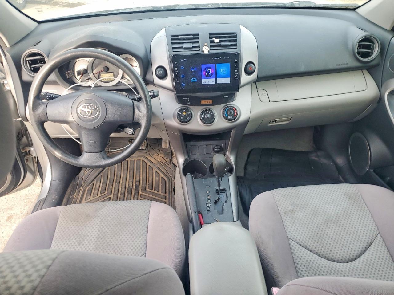 Toyota RAV4 Base