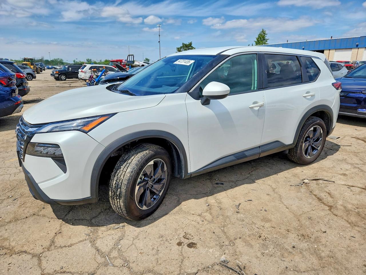 Salvage Nissan Rogue Image