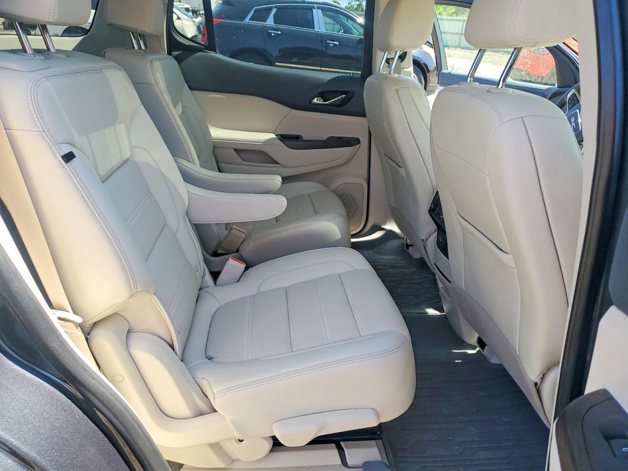 GMC Acadia Denali