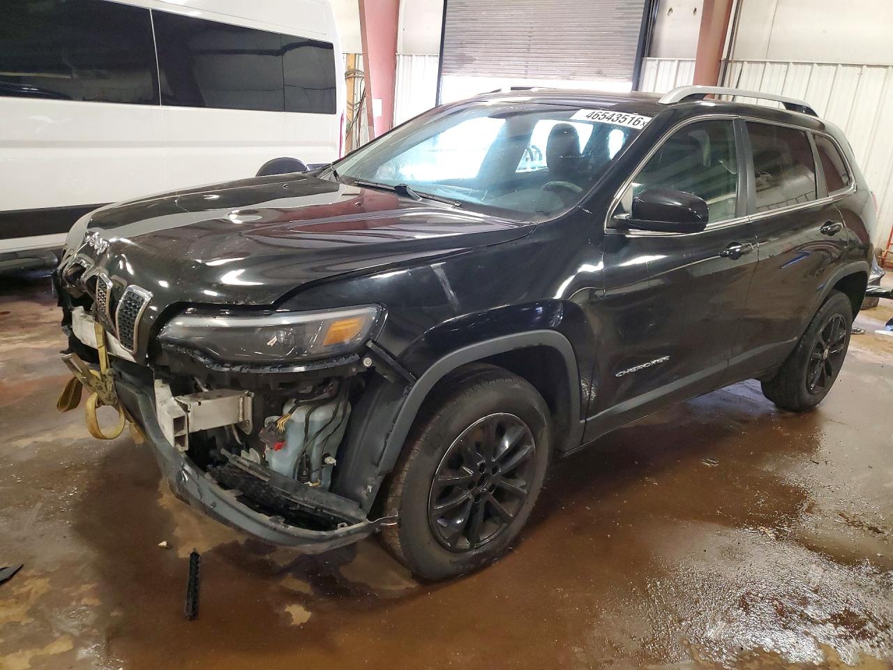 Salvage Jeep Cherokee Image
