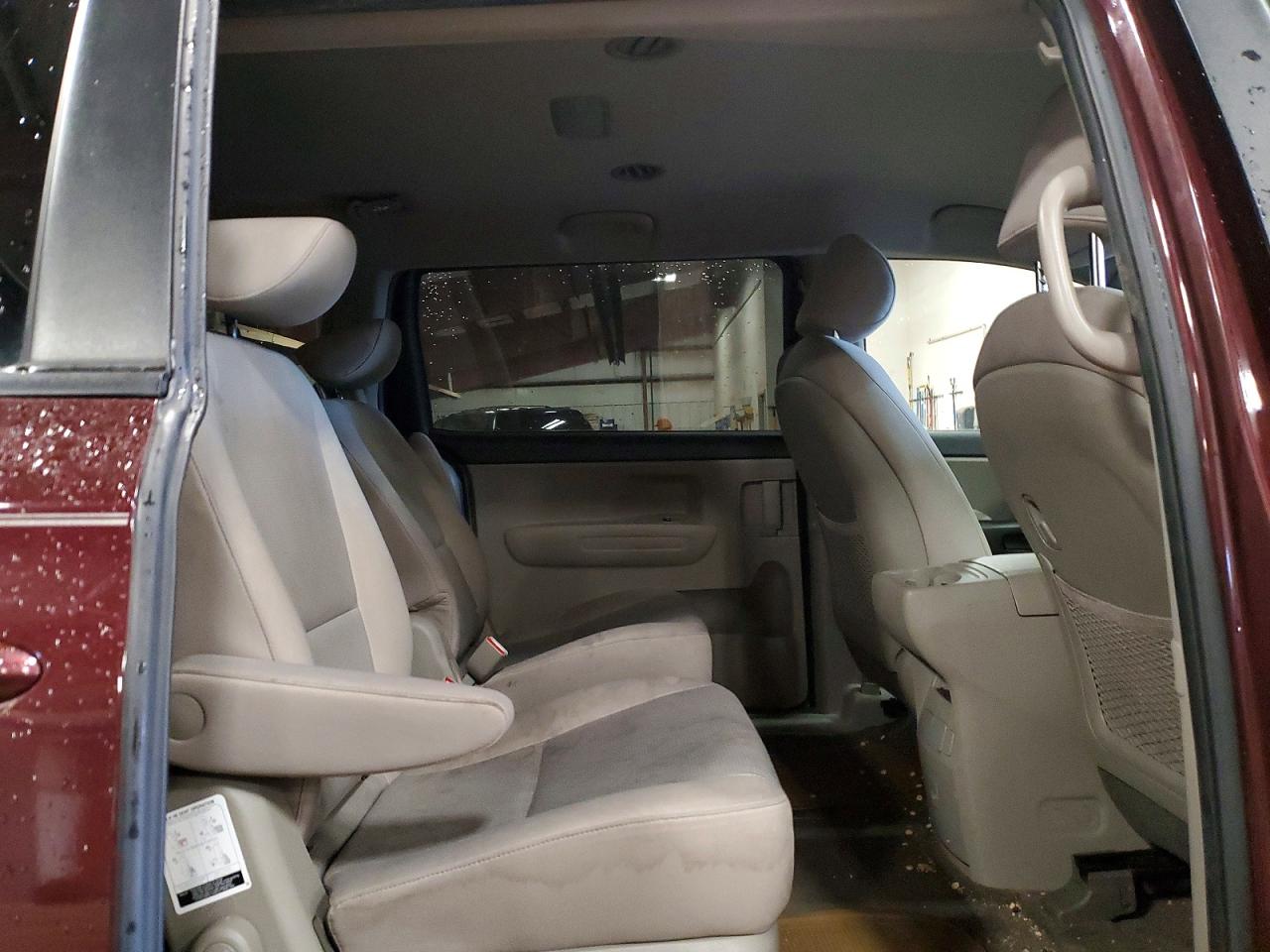 Kia Sedona Lx
