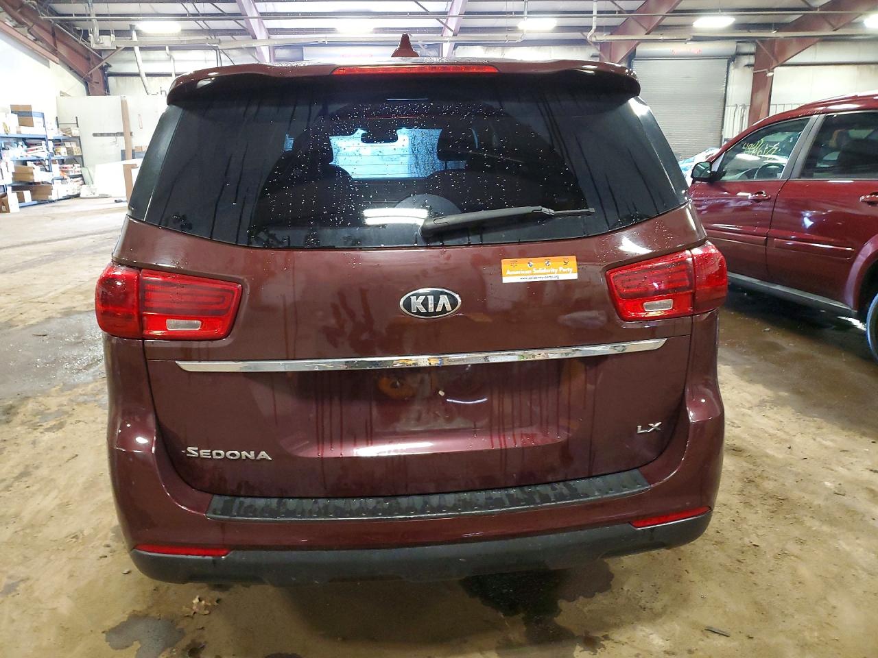 Kia Sedona Lx