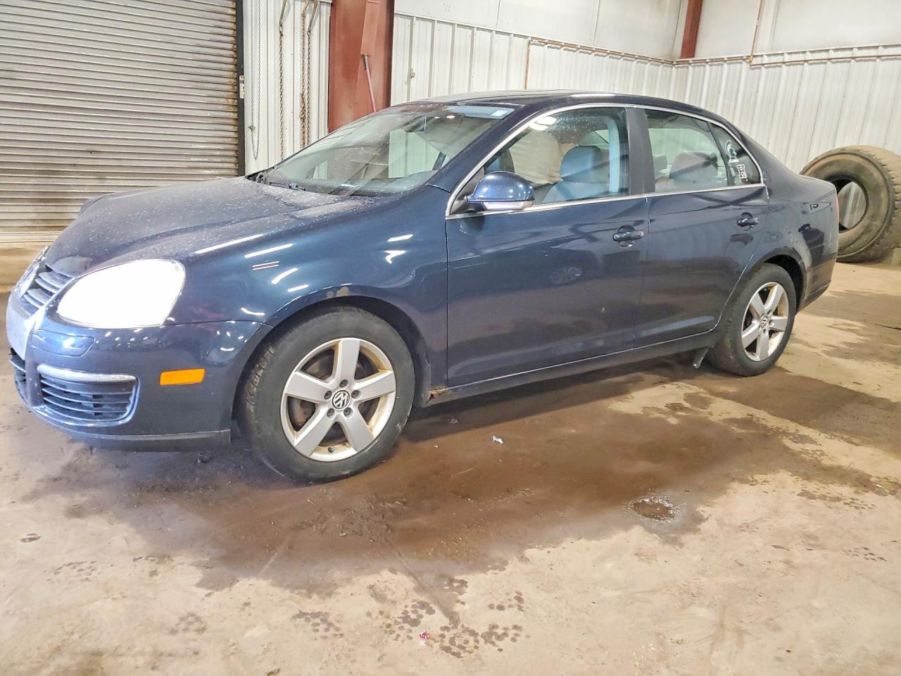 Salvage Volkswagen Jetta Image